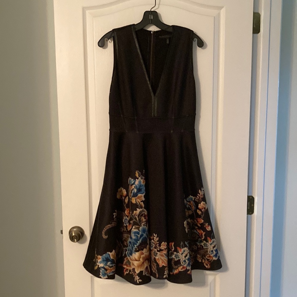 NWOT Whbm fit and flare floral border print dress 6
